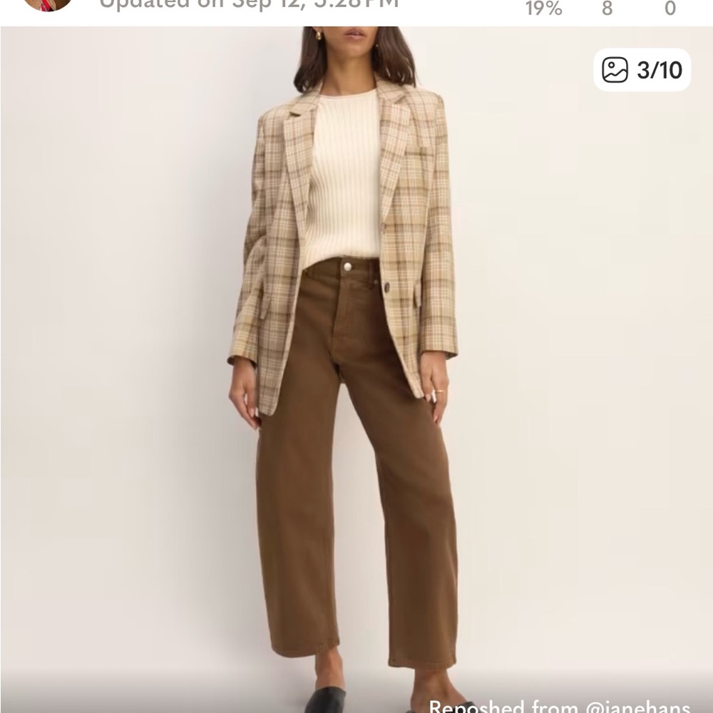 Everlane THE WAY-HIGH® CURVE JEAN in cocoa
Size 23
New with tags